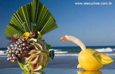 escultura feita na própria fruta - Brazilian Fruit Tropical Sculpture 8756