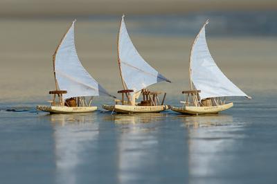 Miniaturas de jangadas, tpico artesanato da praia da prainha.jpg