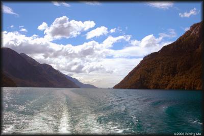 Cruising along Lago Nahuel Huapi looking back