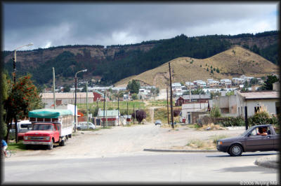 dirt roads just off the main street in Esquel