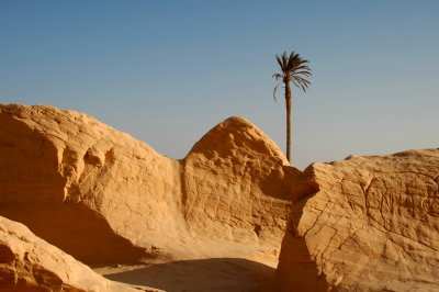 Door of The Desert - Douz