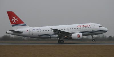 9H-AEL Air Malta  A319   KM138