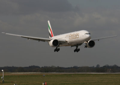 A6-EBV  Emirates  Boeing 777-31H/ER