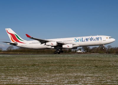 4R-ADB Srilankan A340