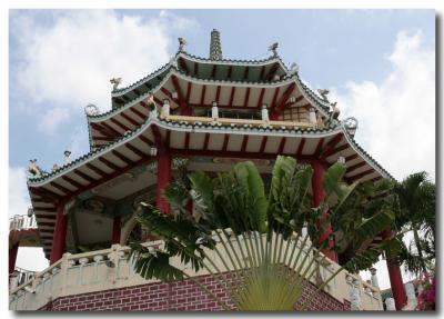 06 June 2006 - Cebu Taoist Temple 9.jpg