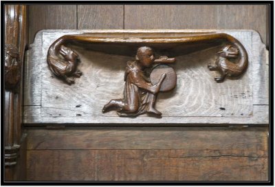 54 Misericord - Pipe and Drummer D3011319.jpg