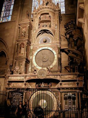 03 South Transept - Astronomical Clock 87005739.jpg