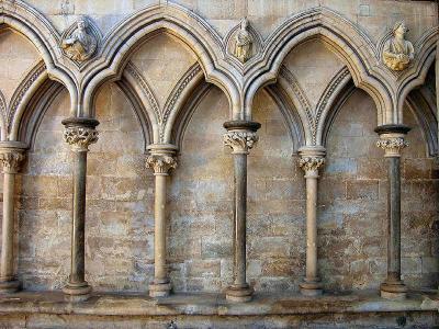 24 Double Arcading S Choir Aisle 87002210.jpg