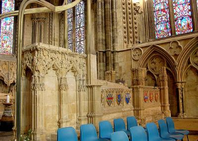 44 Shrine of St Hugh 87002230.jpg