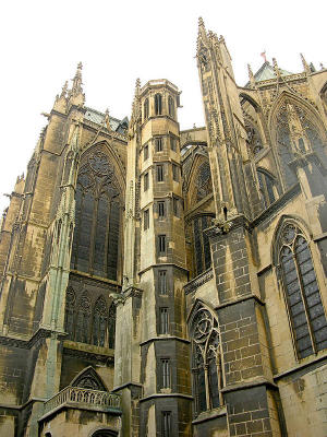 05 Tower of Charlemagne and S Transept 87005413.jpg