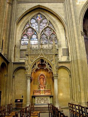 34 Notre-Dame-de-Lourdes Altar 87005376.jpg