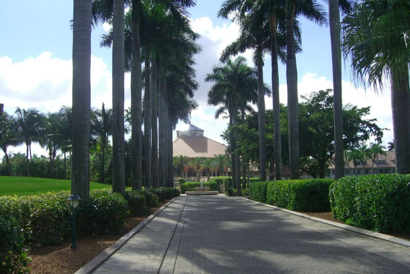 doral_grounds.jpg