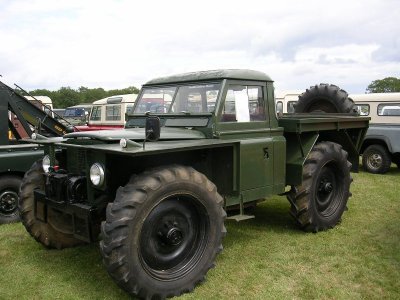 16. Roadless Traction Forest Rover, BNB615B, 1965, 2,25 Petrol.JPG