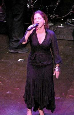 Gloria Sings 2