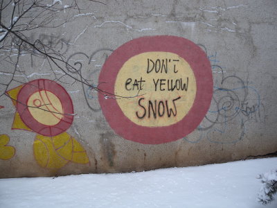 Vilnius graffiti good advice
