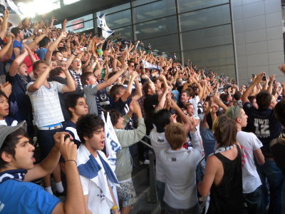 Melbourne Victory supporters at Spencer street station