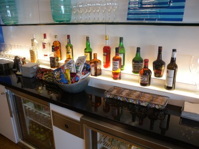 Terrace lounge at SFO help yourself