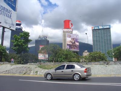 Caracas returning to airport