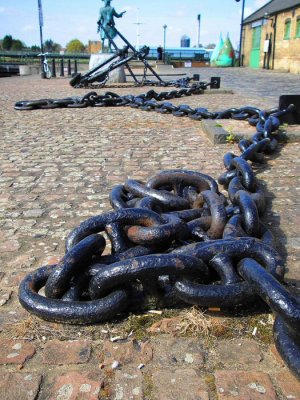 Vancouver_anchor chain.jpg