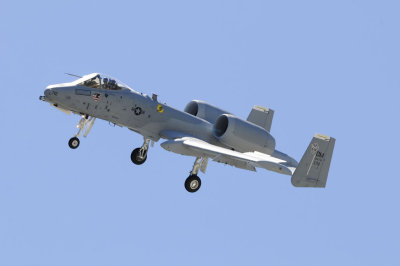 A-10 Gear down, dirty pass