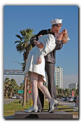The Kiss, 12/22/05, Sarasota Marina Park