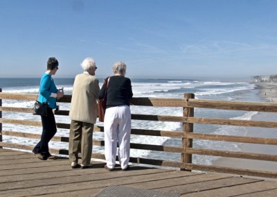 Anne-Sheilagh-Dora on the Pier .jpg