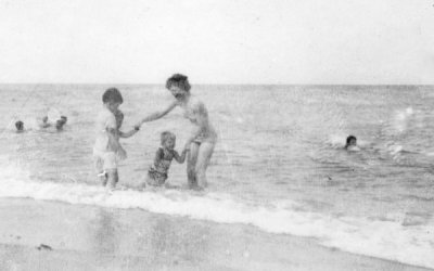 Dempseys in Miami Beach.jpg
