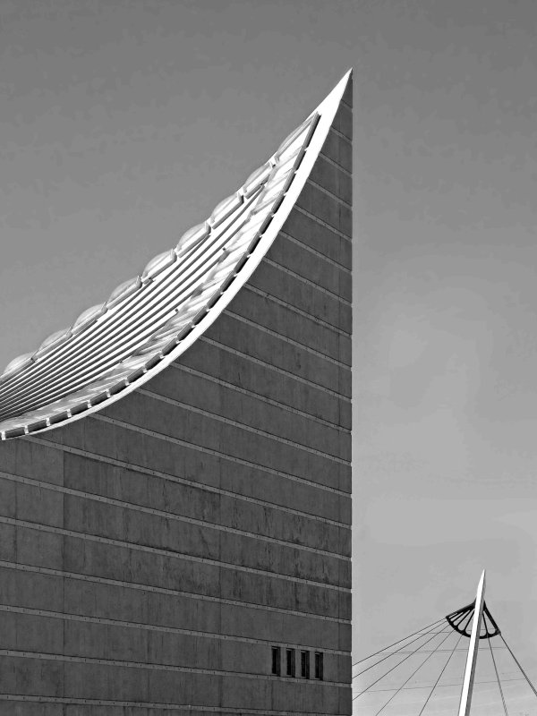 Building edge and bridge support.