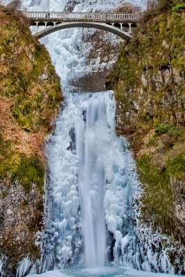 Dec 9 09 Gorge Ice Falls-035-3.jpg