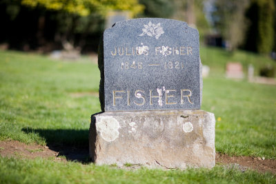 Apr 1 08 Vancouver Cemetery-60.jpg