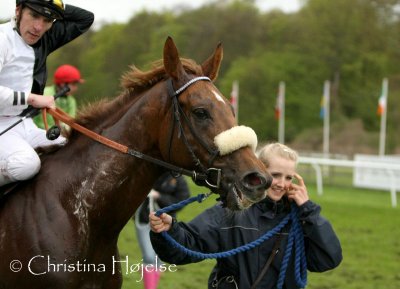 5887f.jpg (His Highness)