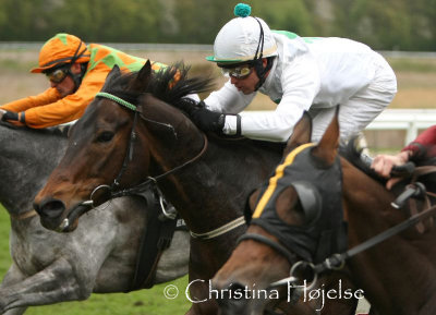 6180f.jpg (Match Point & Fortunens Boss & Sessan)