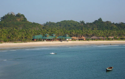 Ngwe Saung beach