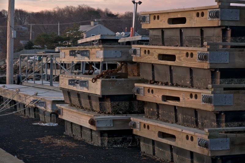 Pontoon storage