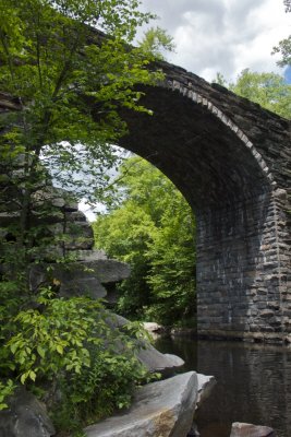 Keystone bridge