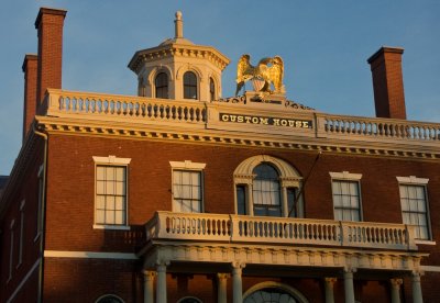 Custom house