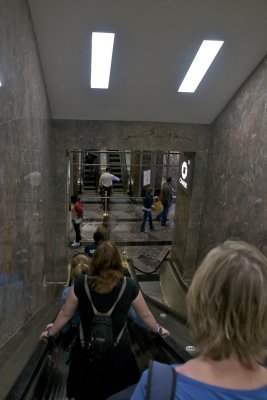 Down escalator