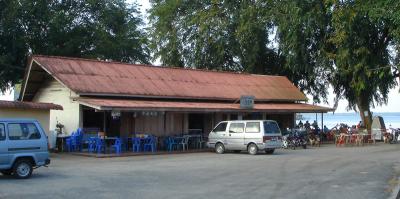 riverside foodstalls