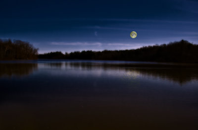 Moonlight Bay - Henkley Lake, Ohio