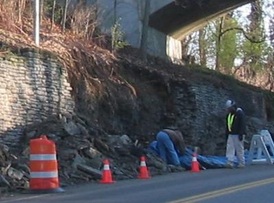 Close-up of the section undergoing repairs, Day 2 morning (04/04/2006)