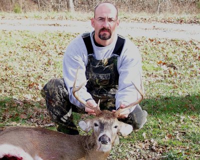 Kevin Foster with a nice 10 pointer taken near Spring hill, Tennessee