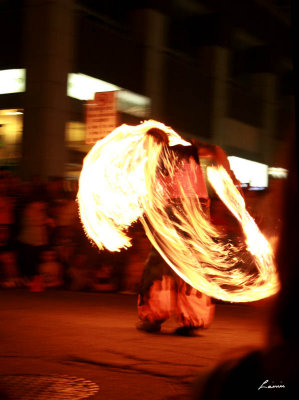  fire busker 6577 night photo