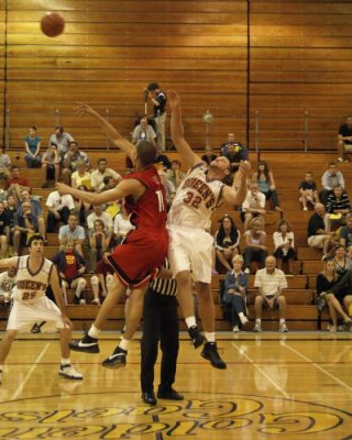 Queen's M & W Basketball 2008-09