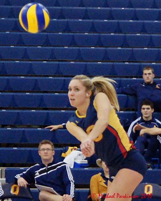 Queen's Vs Brock W-Volleyball 01-23-10