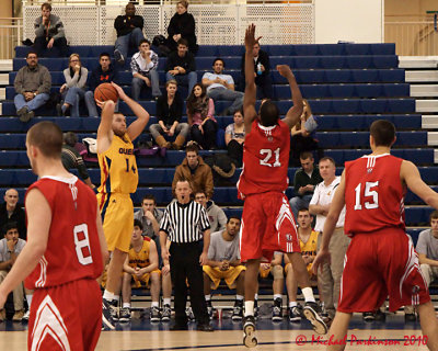 Queen's Vs York 05697_filtered copy.jpg
