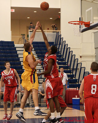 Queen's Vs York 05705_filtered copy.jpg