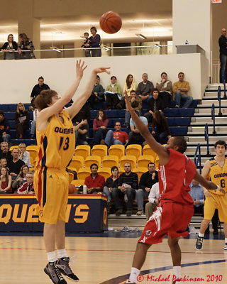 Queen's Vs York 05713_filtered copy.jpg