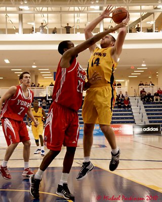 Queen's Vs York 05763_filtered copy.jpg