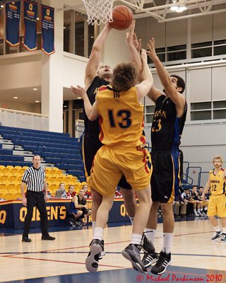 Queen's Vs Ryerson 00152 copy.jpg