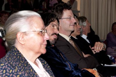 Zr Jeanne Devos - Kunstenaar Koen Van Mechelen - Schepen Dirk Vansina - Prof.Peter Adriaenssens - Rector Mark Waer